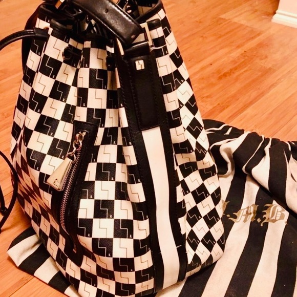🖤🤍 L.A.M.B Vintage Drawstring Handbag 🖤🤍 - Picture 2 of 16